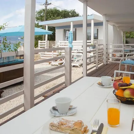 Beachfront Mobile Homes Village * Trogir